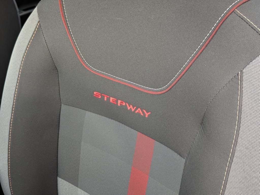 MIDCar coches ocasión Madrid Dacia Sandero Serie Limitada Xplore TCE Gasolina y GLP