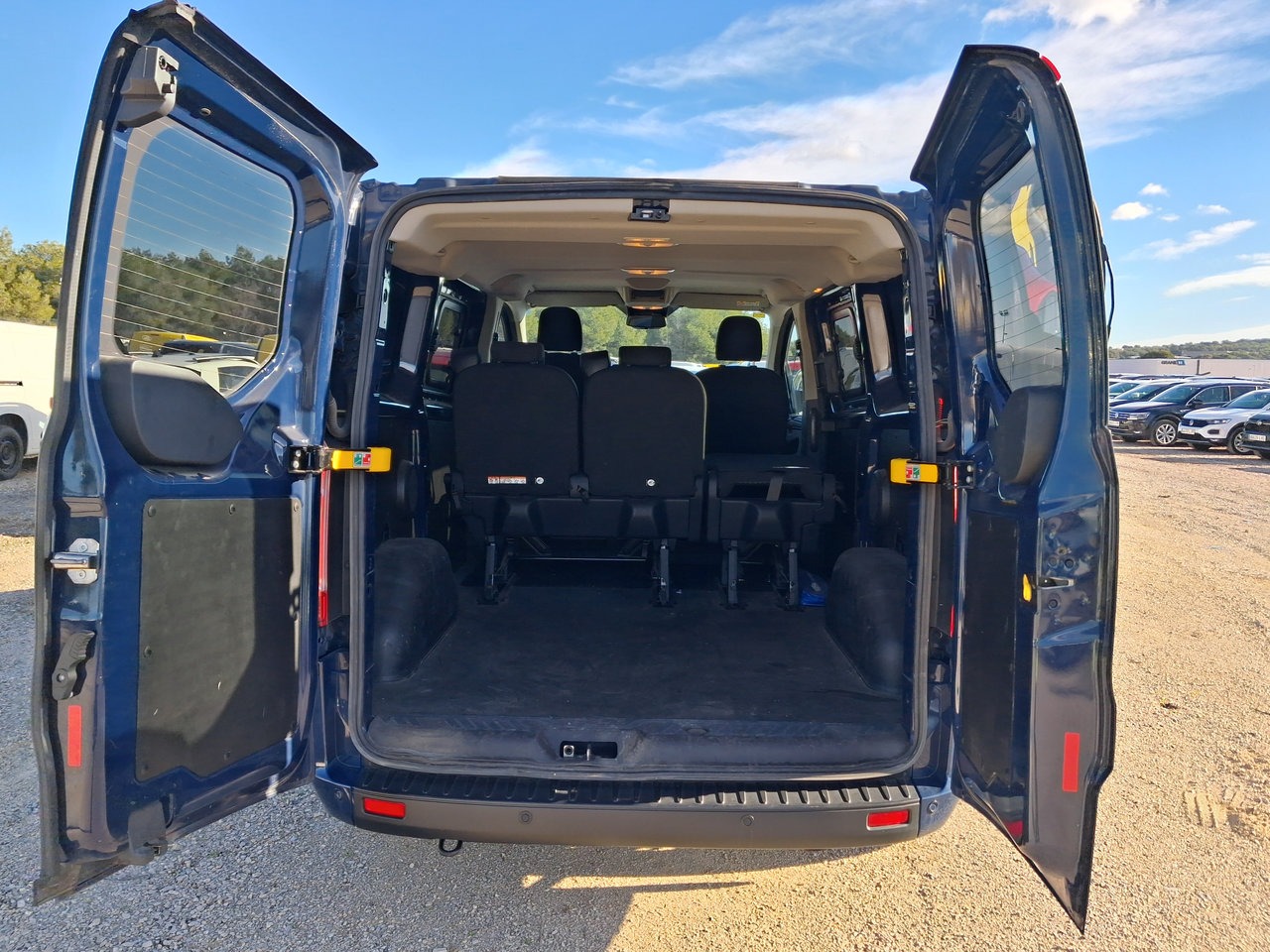 MIDCar coches ocasión Madrid Ford Transit Custom Mixto 2.0 TDCI 130Cv, 320 Trend MHEV 4 Puertas, Etiqueta medioambiental ECO