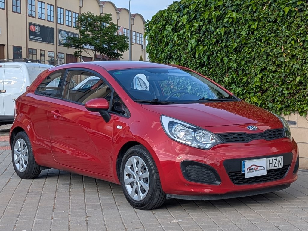 MIDCar coches ocasión Madrid Kia Rio 1.3Gasolina, 85Cv, 3 Puertas  Etiqueta medioambiental C