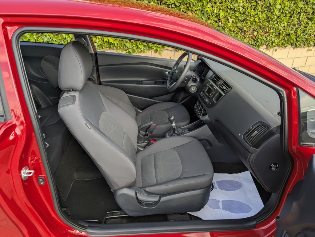 MIDCar coches ocasión Madrid Kia Rio 1.3Gasolina, 85Cv, 3 Puertas  Etiqueta medioambiental C