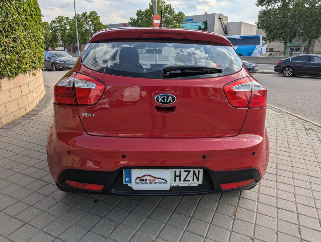 MIDCar coches ocasión Madrid Kia Rio 1.3Gasolina, 85Cv, 3 Puertas  Etiqueta medioambiental C