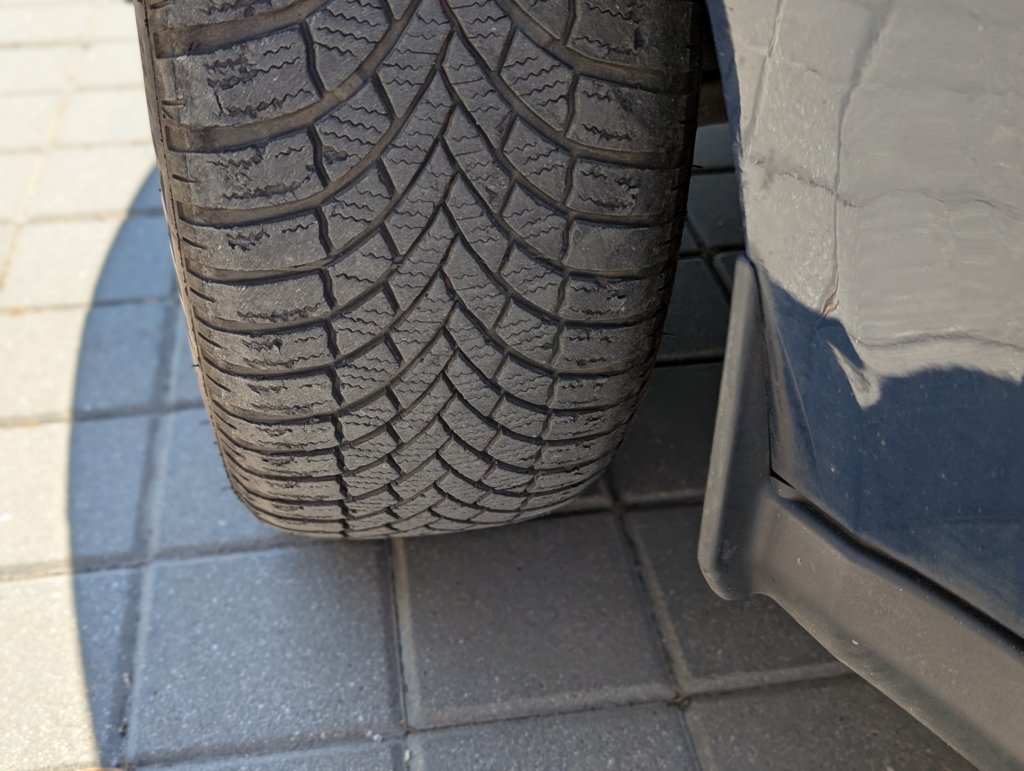 MIDCar coches ocasión Madrid Ford Transit Connect  1.5EcoBlueTrend 240 L2 4 Puertas 100Cv, 6 Velocidades, 3 Plazas, Etiqueta medioambiental C