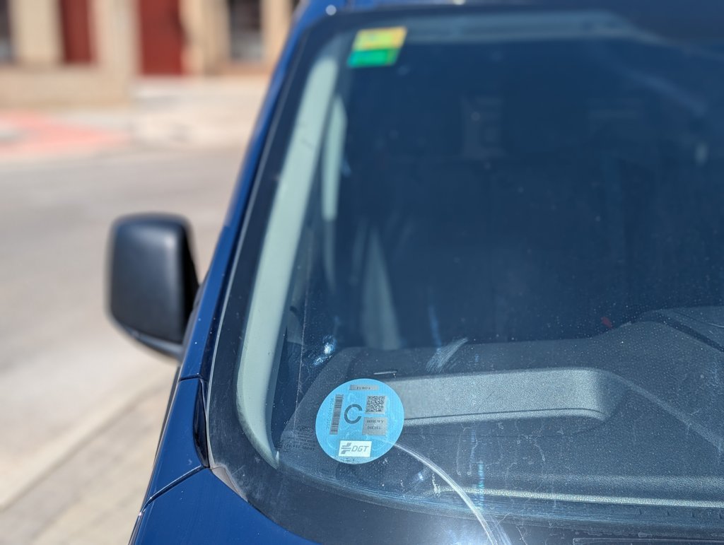 MIDCar coches ocasión Madrid Ford Transit Connect  1.5EcoBlueTrend 240 L2 4 Puertas 100Cv, 6 Velocidades, 3 Plazas, Etiqueta medioambiental C