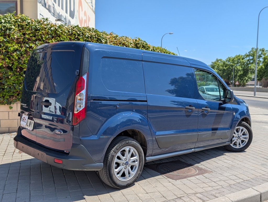 MIDCar coches ocasión Madrid Ford Transit Connect  1.5EcoBlueTrend 240 L2 4 Puertas 100Cv, 6 Velocidades, 3 Plazas, Etiqueta medioambiental C