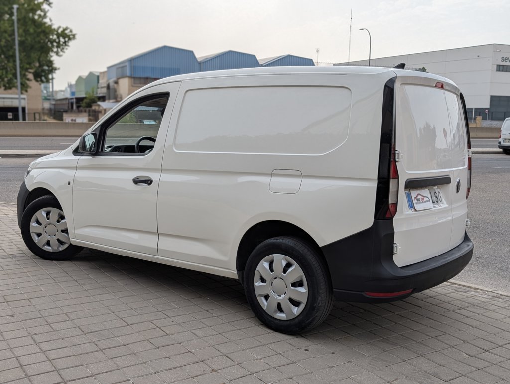 MIDCar coches ocasión Madrid Volkswagen Caddy Cargo  Isotermo con Frio 2.0Tdi 102Cv Nuevo Modelo IVA y Garantía Inc Nacional