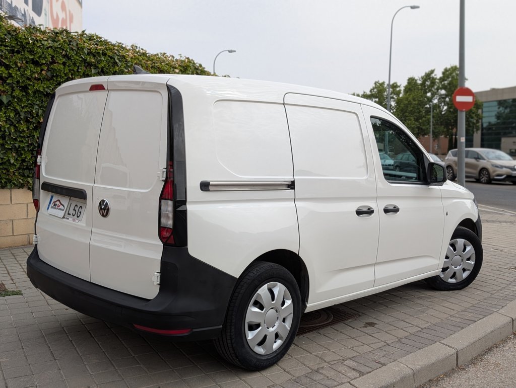 MIDCar coches ocasión Madrid Volkswagen Caddy Cargo  Isotermo con Frio 2.0Tdi 102Cv Nuevo Modelo IVA y Garantía Inc Nacional
