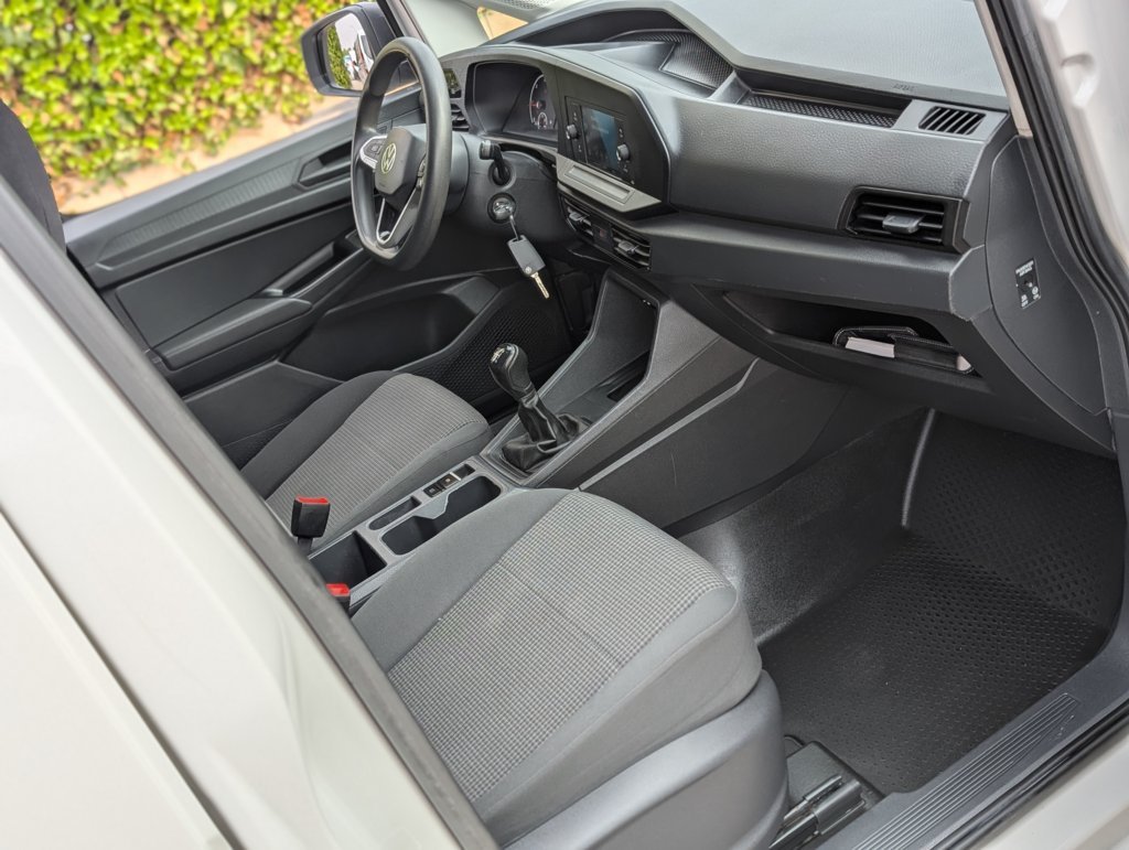 MIDCar coches ocasión Madrid Volkswagen Caddy Cargo  Isotermo con Frio 2.0Tdi 102Cv Nuevo Modelo IVA y Garantía Inc Nacional