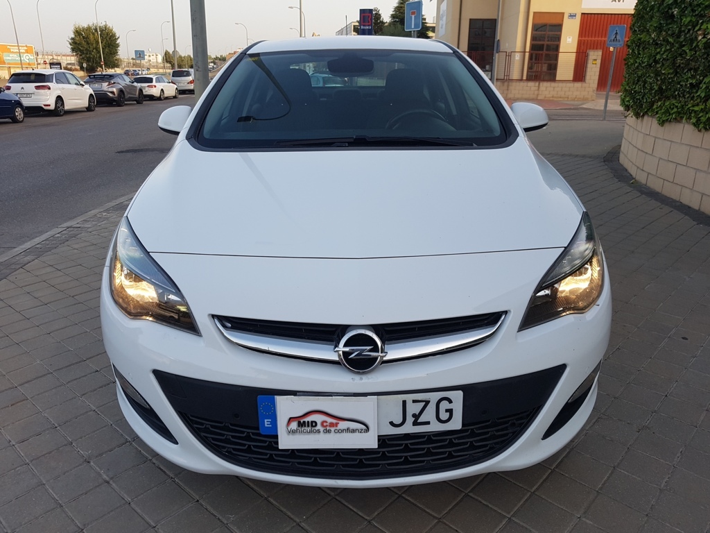 MIDCar coches ocasión Madrid Opel Astra 1.4 Turbo GLP Elegance Híbrido