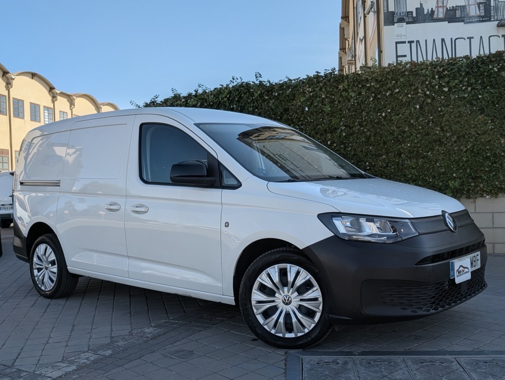 MID Car coches de ocasión Madrid Volkswagen Caddy Profesional Maxi Furgón Nueva 1.5TGI GNC 130Cv Etiqueta ECO IVA y Garantía Incl Nacional