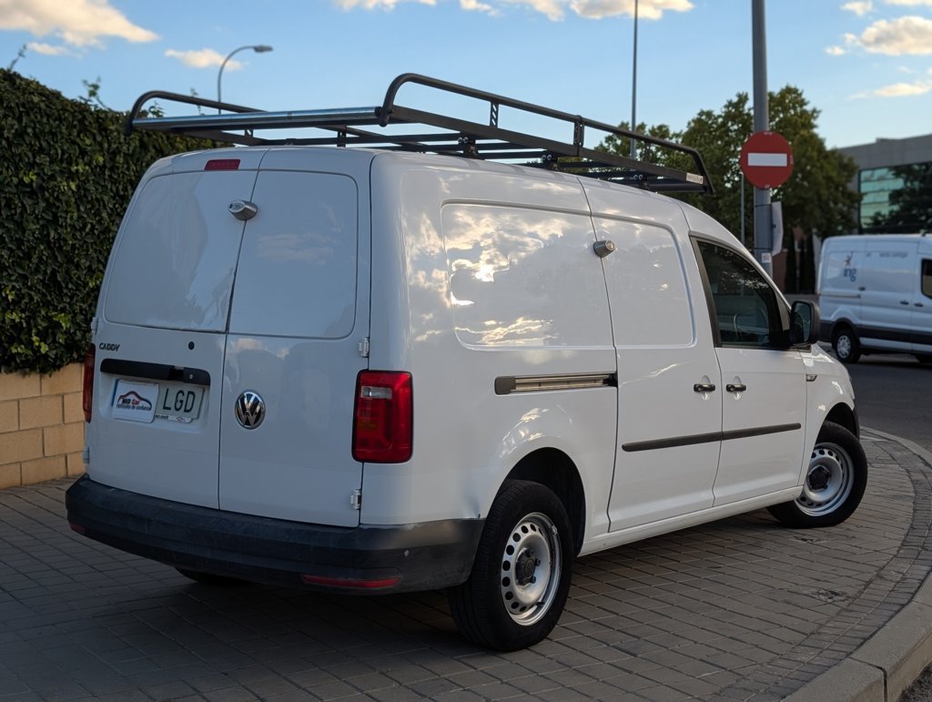 MIDCar coches ocasión Madrid Volkswagen Caddy Profesional Maxi Furgón 1.4 TGI 81kW BM 110Cv Etiqueta ECO IVA y garantía Incl