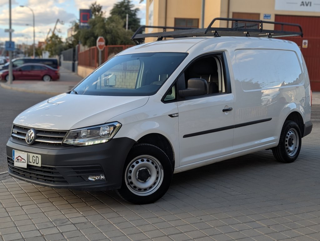 MIDCar coches ocasión Madrid Volkswagen Caddy Profesional Maxi Furgón 1.4 TGI 81kW BM 110Cv Etiqueta ECO IVA y garantía Incl