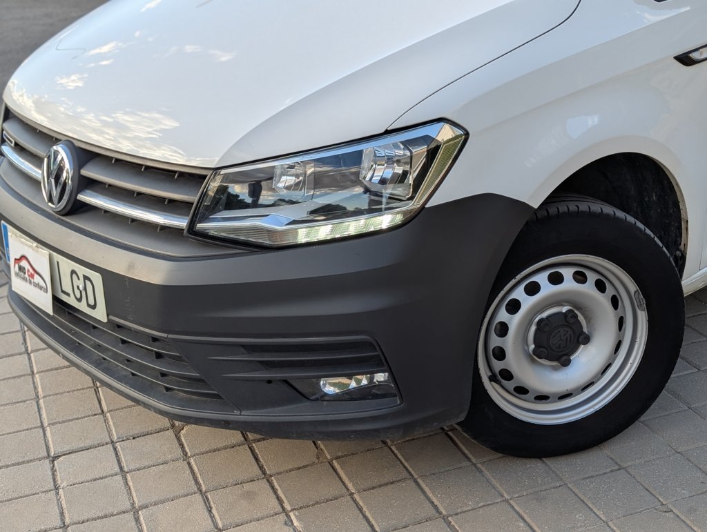 MIDCar coches ocasión Madrid Volkswagen Caddy Profesional Maxi Furgón 1.4 TGI 81kW BM 110Cv Etiqueta ECO IVA y garantía Incl
