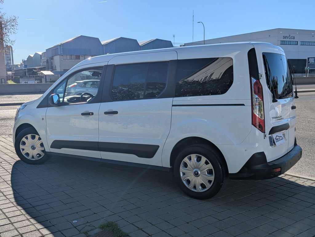 MIDCar coches ocasión Madrid Ford Transit Connect Kombi 1.5 Tdci S/s Trend 230 L2 120Cv 6 Velocidades Etiqueta medioambiental C  IVA y garantía Incl