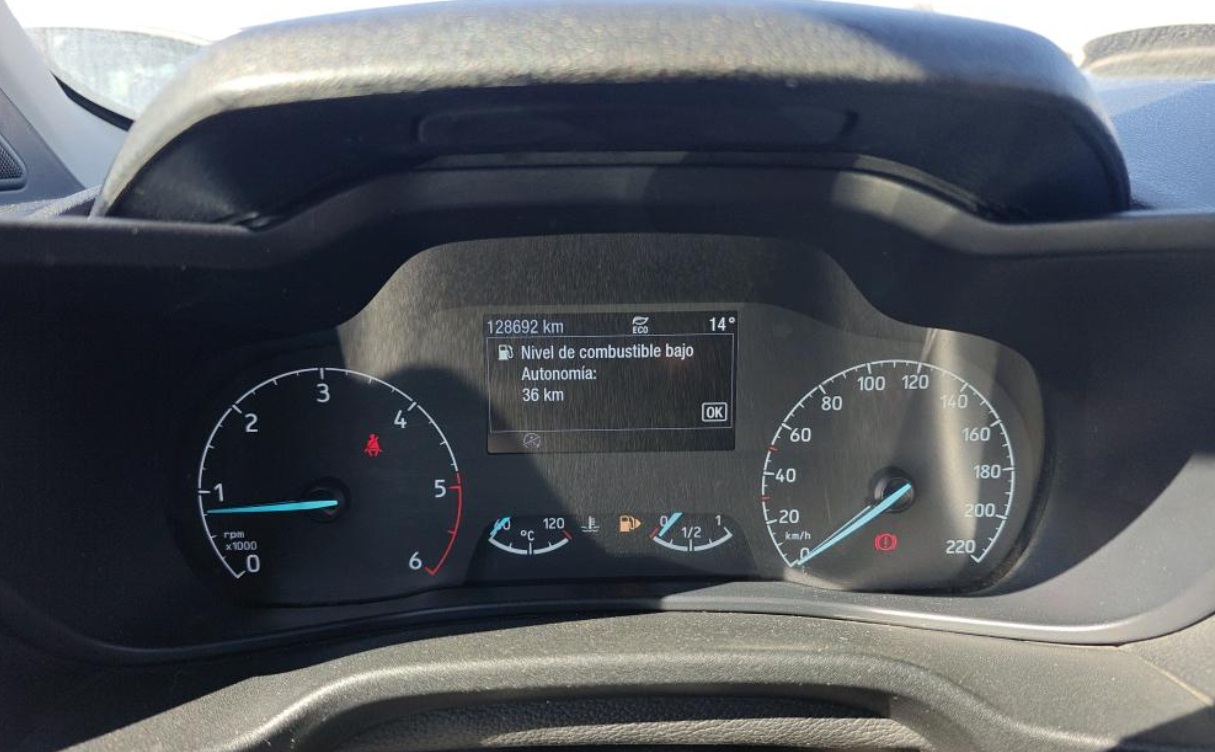 MIDCar coches ocasión Madrid Ford Transit Connect Kombi 1.5 Tdci S/s Trend 230 L2 120Cv 6 Velocidades Etiqueta medioambiental C  IVA y garantía Incl