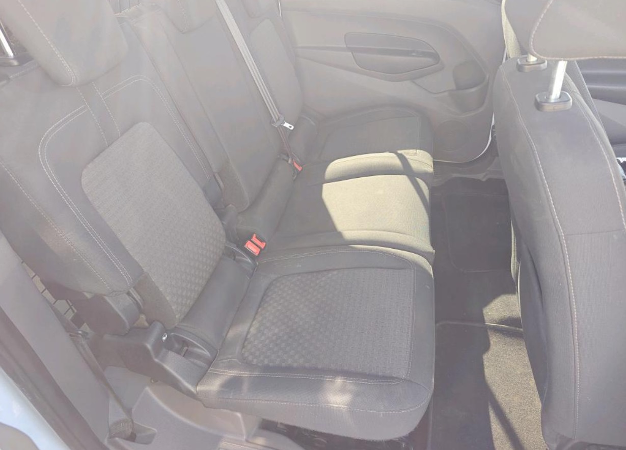 MIDCar coches ocasión Madrid Ford Transit Connect Kombi 1.5 Tdci S/s Trend 230 L2 120Cv 6 Velocidades Etiqueta medioambiental C  IVA y garantía Incl