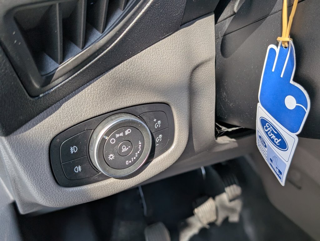 MIDCar coches ocasión Madrid Ford Transit Connect 3Plazas 1.5EcoBlueTrend 240 L2 4 Puertas 100Cv 6 Velocidades Etiqueta medioambiental C