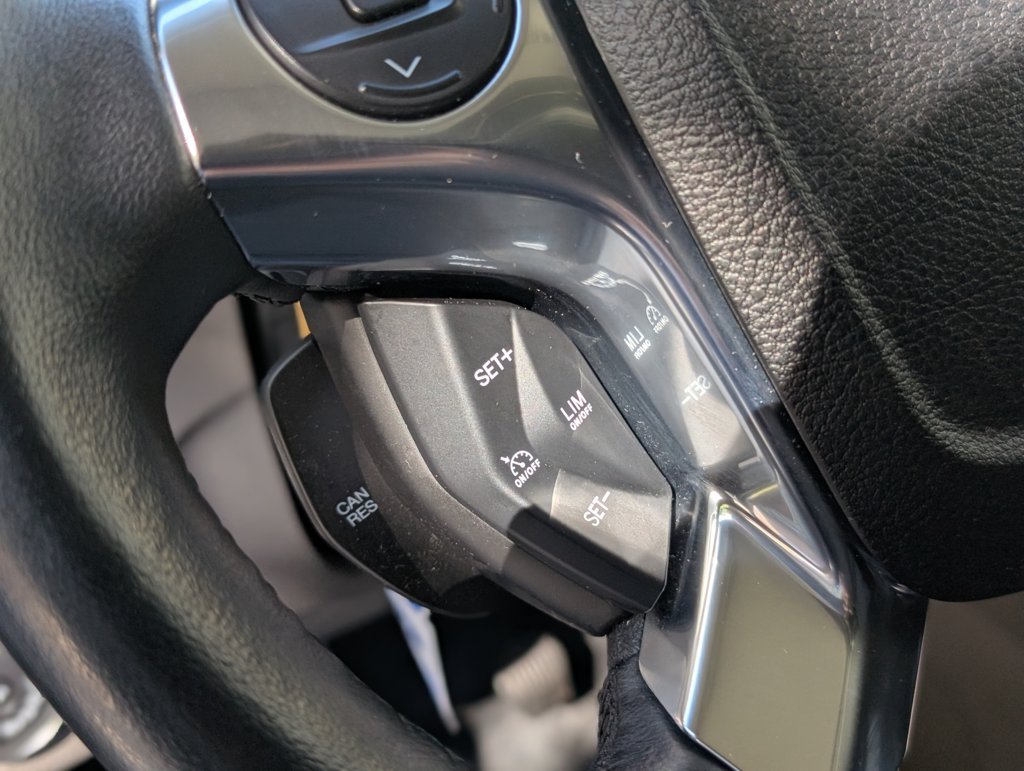 MIDCar coches ocasión Madrid Ford Transit Connect 3Plazas 1.5EcoBlueTrend 240 L2 4 Puertas 100Cv 6 Velocidades Etiqueta medioambiental C