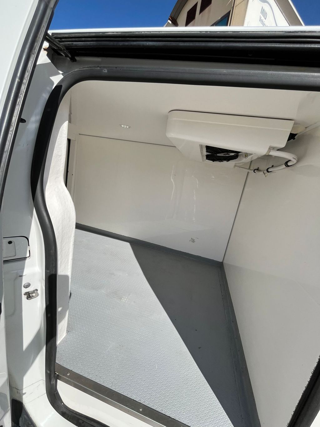 MIDCar coches ocasión Madrid Peugeot Expert 2.0BlueHdi 150Cv  Pro, Isotermo, Equipo Frio IVA Deducible Incluido