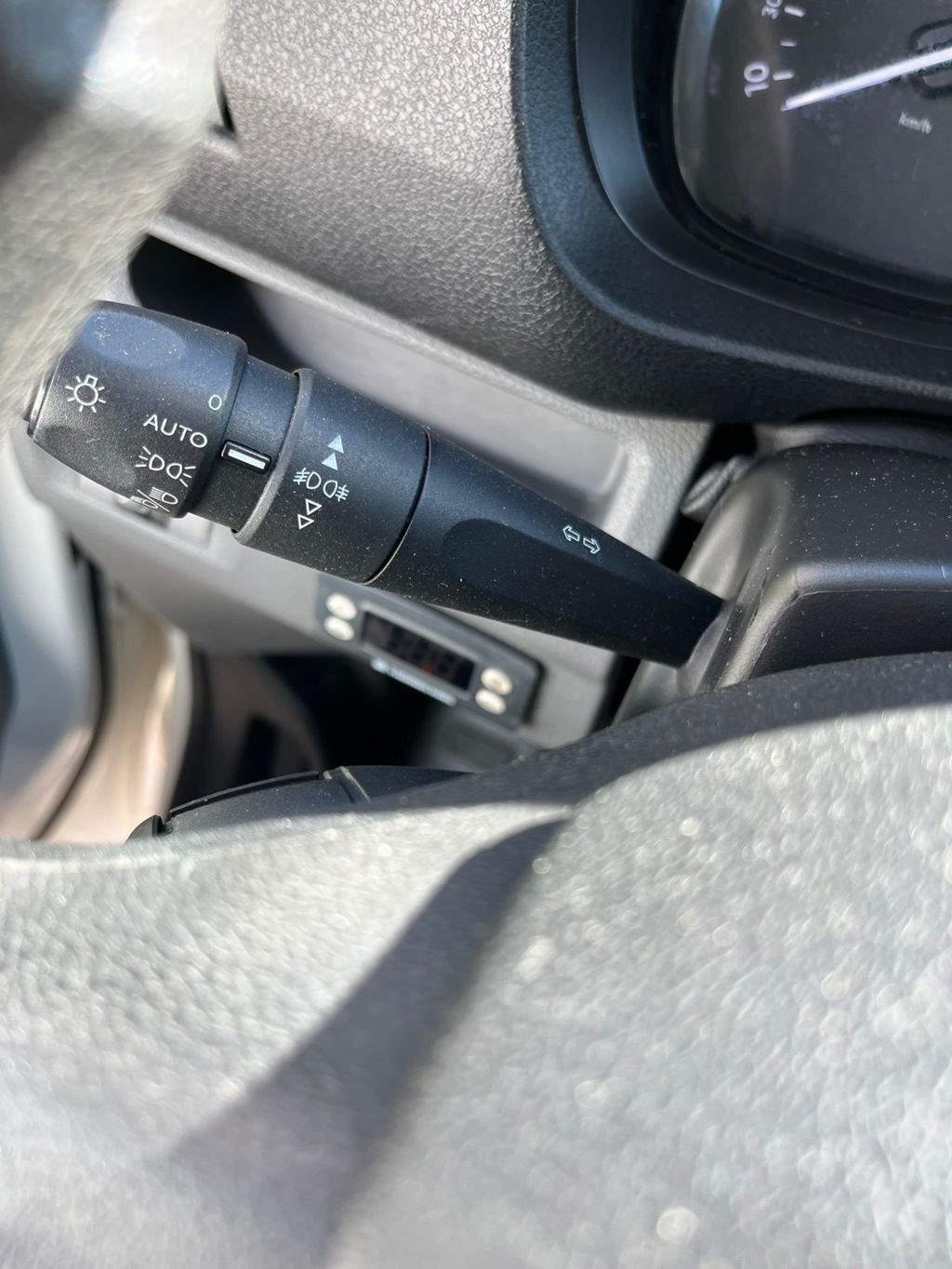 MIDCar coches ocasión Madrid Peugeot Expert 2.0BlueHdi 150Cv  Pro, Isotermo, Equipo Frio IVA Deducible Incluido