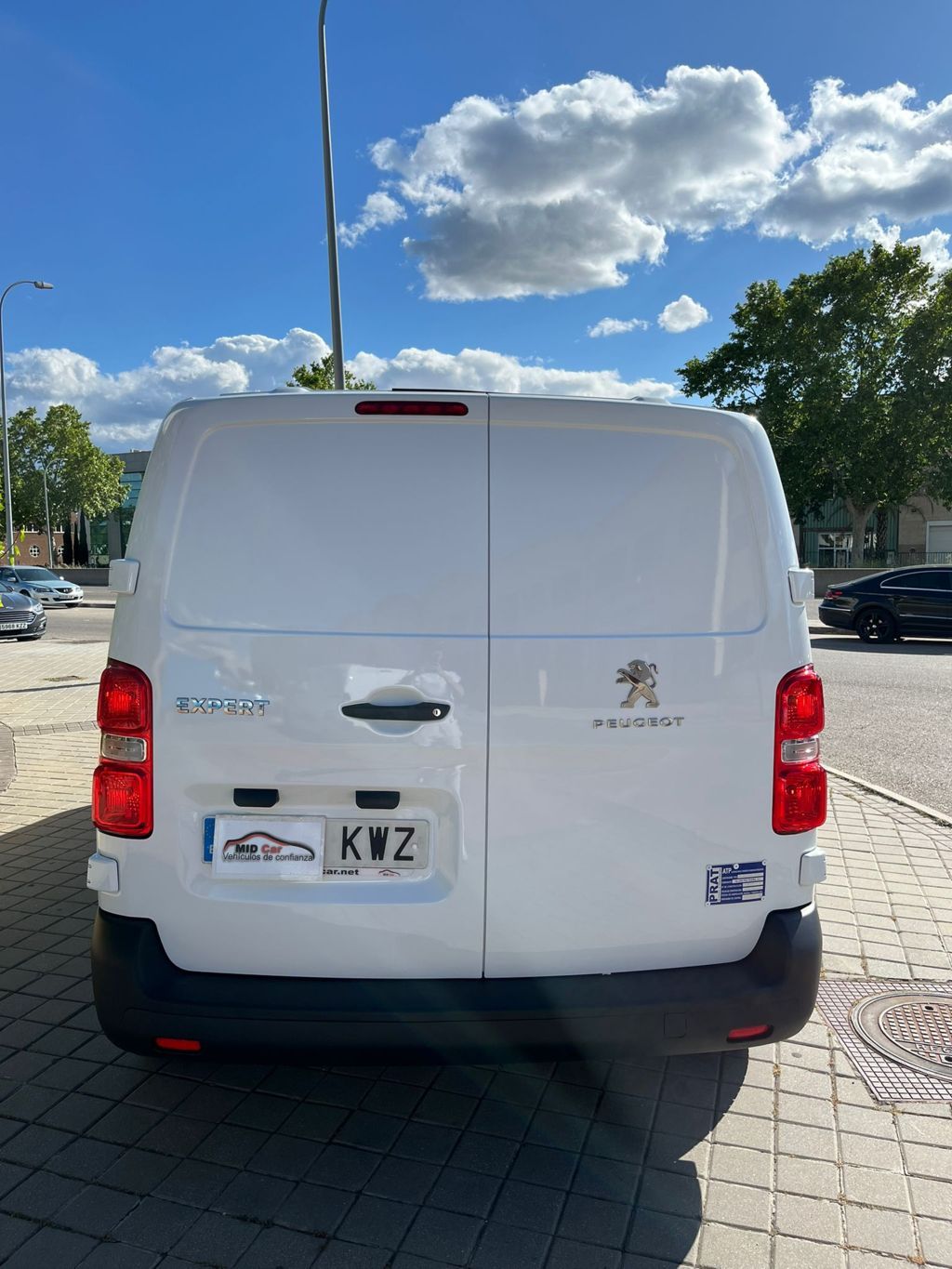 MIDCar coches ocasión Madrid Peugeot Expert 2.0BlueHdi 150Cv  Pro, Isotermo, Equipo Frio IVA Deducible Incluido
