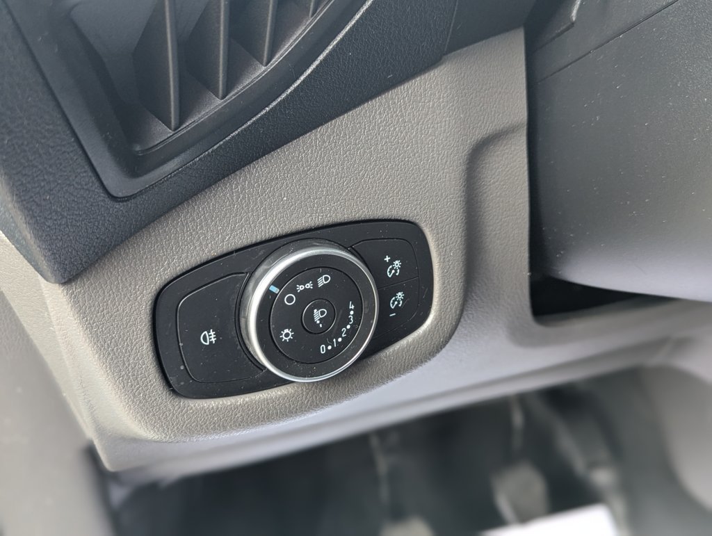 MIDCar coches ocasión Madrid Ford Transit Connect Van Larga 1.5EcoBlue 3 Plazas Etiqueta C IVA y Garantía Incl Trend 210  S&S Trend L2 3Plazas 6 Velocidades