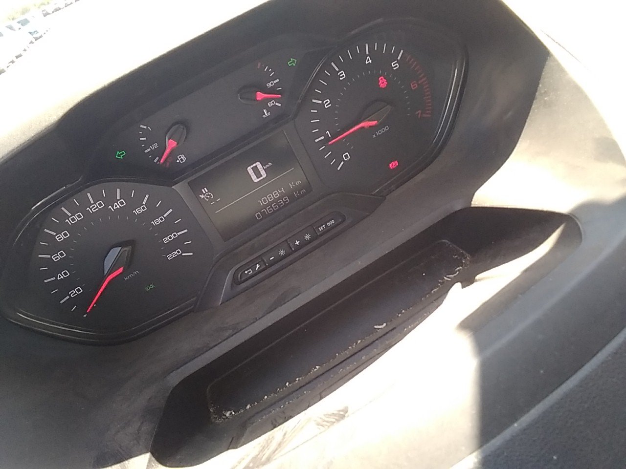 MIDCar coches ocasión Madrid Peugeot Partner Premium 1.5 BlueHDi 100Cv IVA y garantía Inc Etiqueta C Nacional Historial mantenimiento