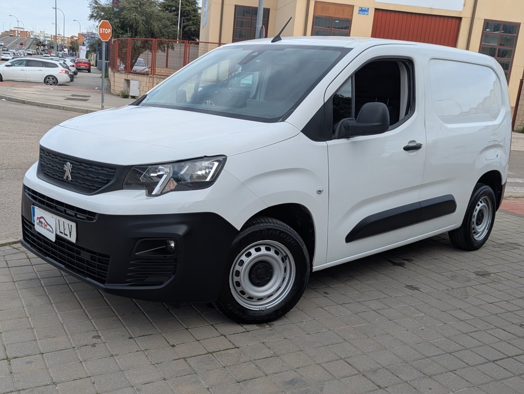 MIDCar coches ocasión Madrid Peugeot Partner Premium 1.5 BlueHDi 100Cv IVA y garantía Inc Etiqueta C Nacional Historial mantenimiento
