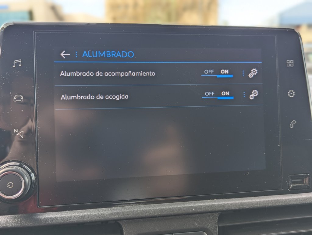 MIDCar coches ocasión Madrid Peugeot Partner Premium 1.5 BlueHDi 100Cv IVA y garantía Inc Etiqueta C Nacional Historial mantenimiento