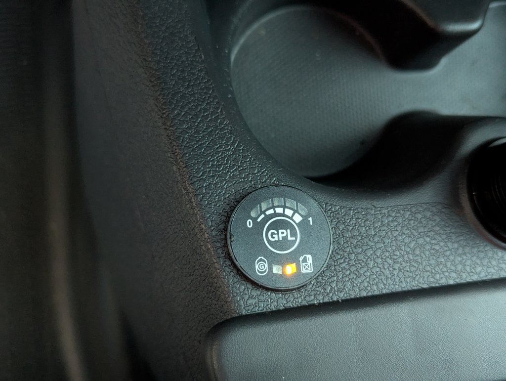 MIDCar coches ocasión Madrid Dacia Dokker Van Essential 1.6 110Cv GLP Híbrido IVA y Garantía Incl