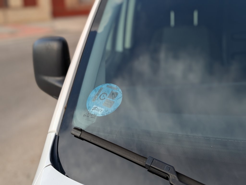 MIDCar coches ocasión Madrid Volkswagen Caddy Maxi Profesional Furgón 2.0 TDI Etiqueta C IVA y Garantía Incl 4x4Motion