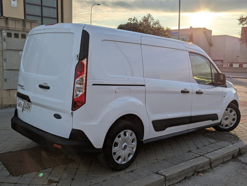 MIDCar coches ocasión Madrid Ford Transit Connect Van 1.5EcoBlue  Trend 210  S&S Trend L2, 3 Plazas, 6 Velocidades Etiqueta C IVA y Garantía Incl