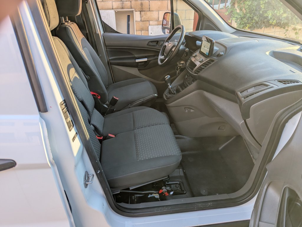 MIDCar coches ocasión Madrid Ford Transit Connect Van 1.5EcoBlue  Trend 210  S&S Trend L2, 3 Plazas, 6 Velocidades Etiqueta C IVA y Garantía Incl