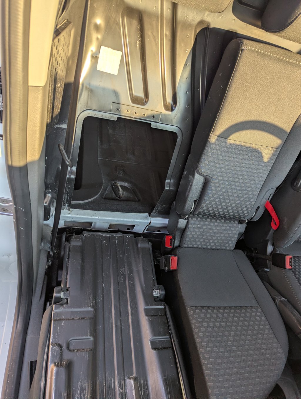 MIDCar coches ocasión Madrid Ford Transit Connect Van 1.5EcoBlue  Trend 210  S&S Trend L2, 3 Plazas, 6 Velocidades Etiqueta C IVA y Garantía Incl