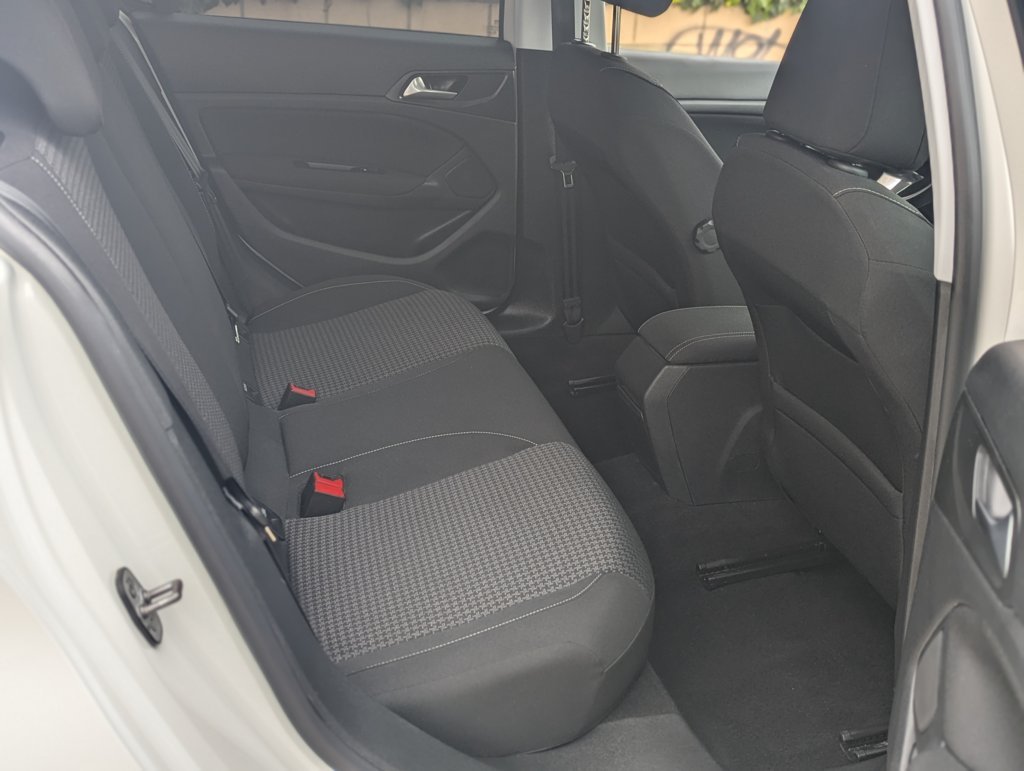 MIDCar coches ocasión Madrid Peugeot 308 Allure BlueHDi Auto S&S EAT8 130Cv Etiqueta medioambiental C IVA y Garantía Inc Nacional