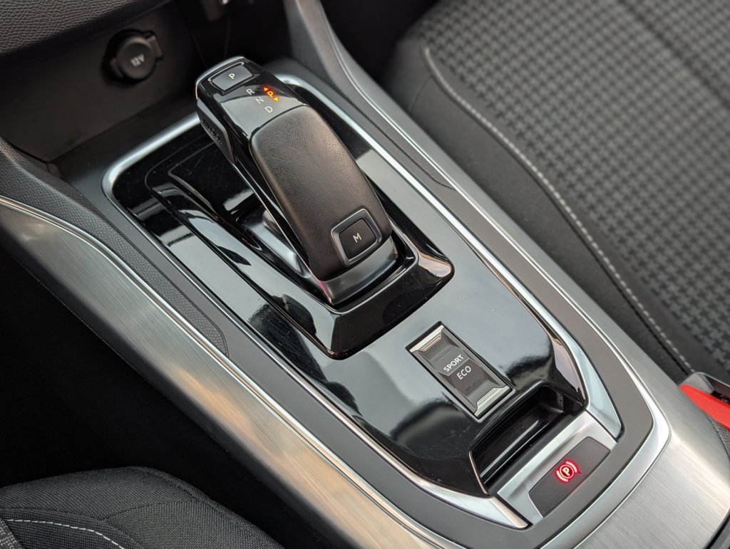 MIDCar coches ocasión Madrid Peugeot 308 Allure BlueHDi Auto S&S EAT8 130Cv Etiqueta medioambiental C IVA y Garantía Inc Nacional