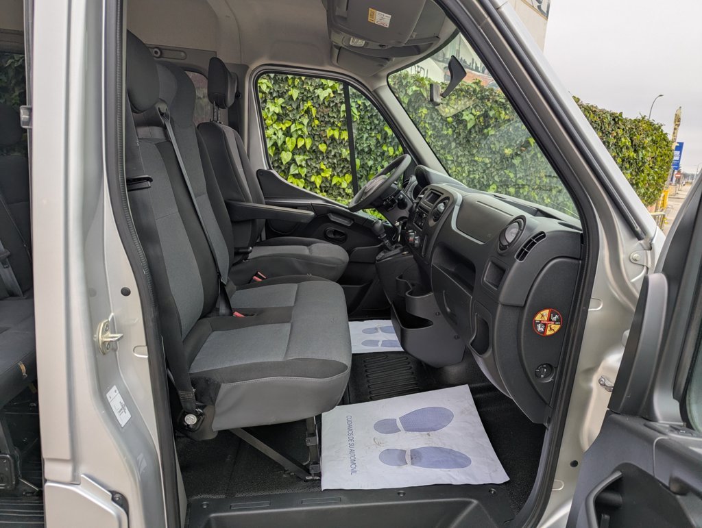 MIDCar coches ocasión Madrid Renault Master 2.3dCi Combi 9 Plazas S&S Energy L2h2 3500 Dci 140cv E6 IVA y Garantía Incl Etiqueta C