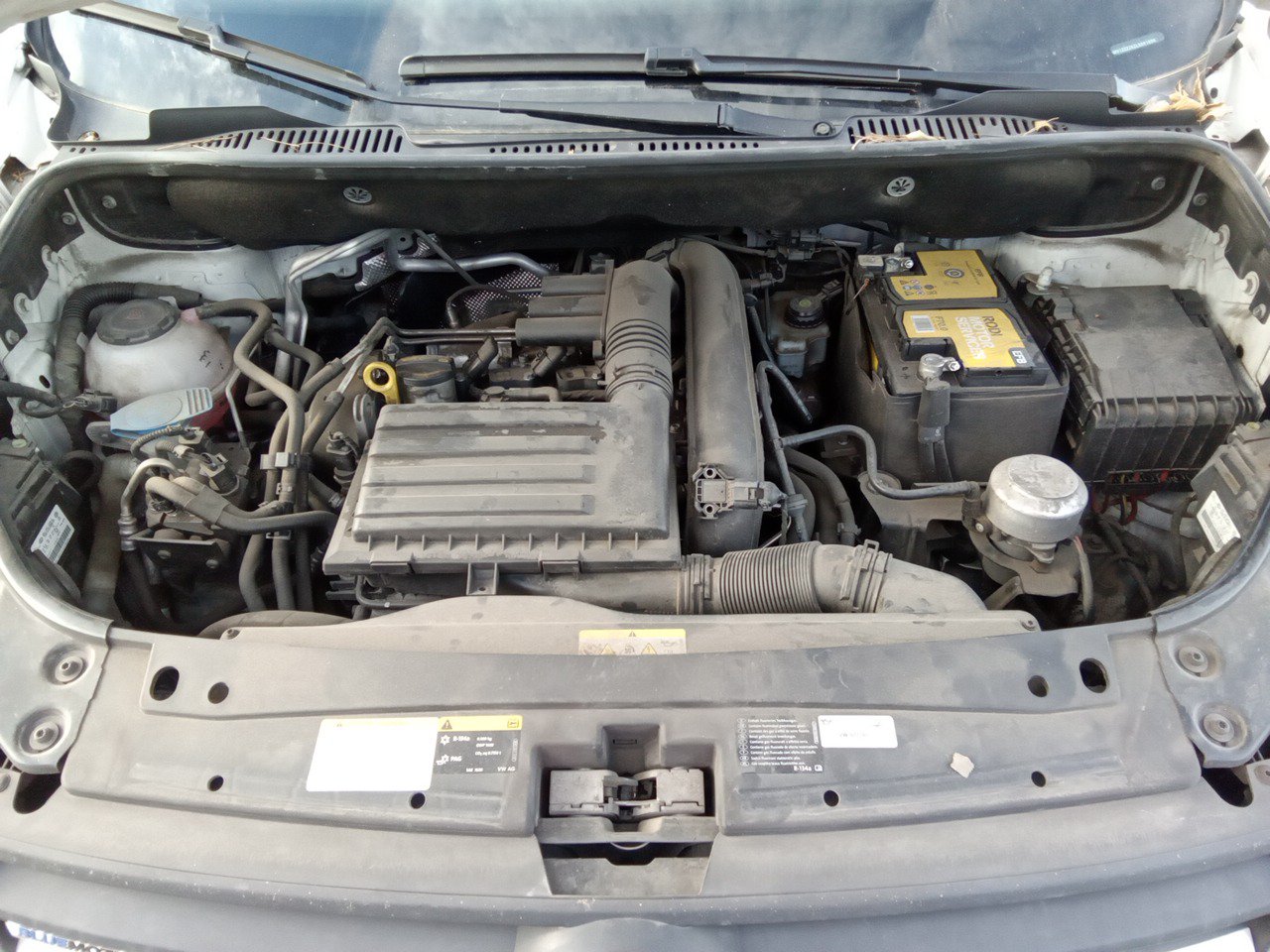 MIDCar coches ocasión Madrid Volkswagen Caddy Profesional Furgón 1.4 TGI 81kW BM 110Cv, Etiqueta medioambiental Eco IVA y Garantía Inc