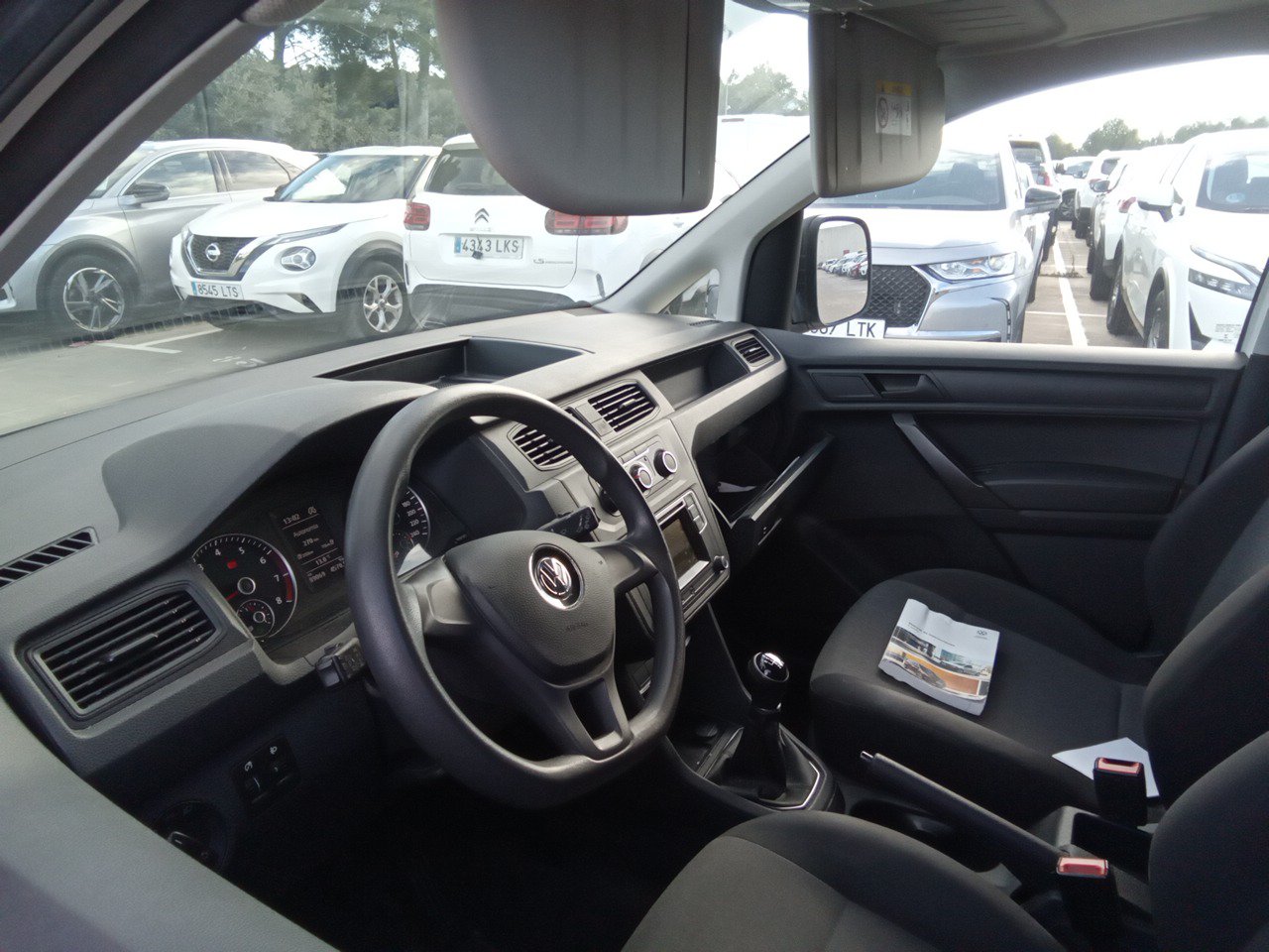 MIDCar coches ocasión Madrid Volkswagen Caddy Profesional Furgón 1.4 TGI 81kW BM 110Cv, Etiqueta medioambiental Eco IVA y Garantía Inc