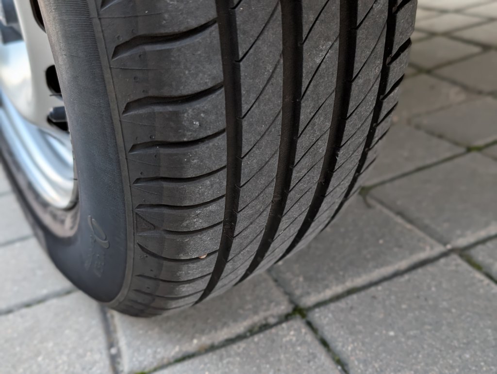 MIDCar coches ocasión Madrid Volkswagen Caddy Profesional Furgón 1.4 TGI 81kW BM 110Cv, Etiqueta medioambiental Eco IVA y Garantía Inc