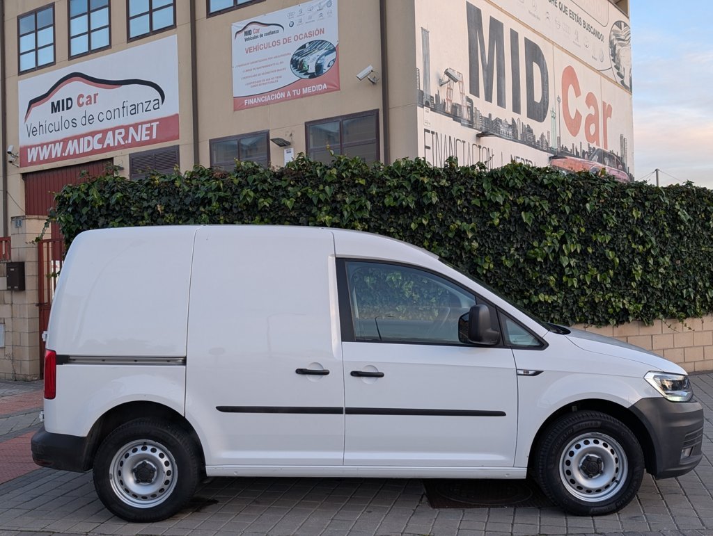 MIDCar coches ocasión Madrid Volkswagen Caddy Profesional Furgón 1.4 TGI 81kW BM 110Cv, Etiqueta medioambiental Eco IVA y Garantía Inc