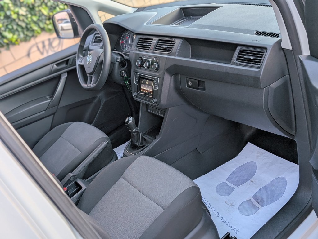 MIDCar coches ocasión Madrid Volkswagen Caddy Profesional Furgón 1.4 TGI 81kW BM 110Cv, Etiqueta medioambiental Eco IVA y Garantía Inc