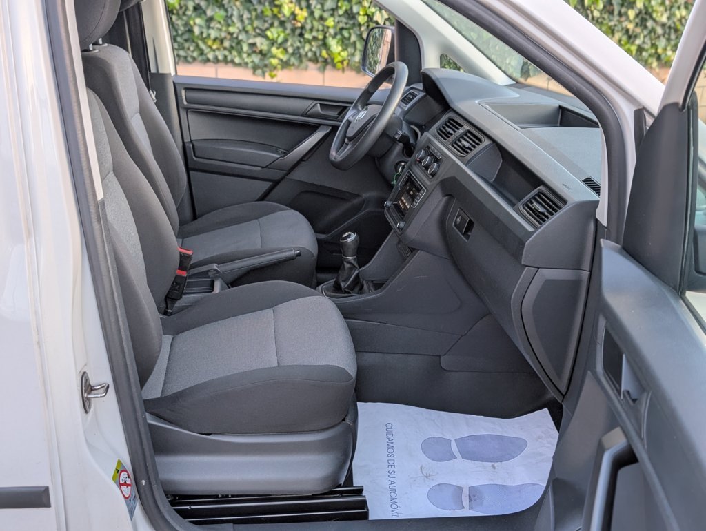 MIDCar coches ocasión Madrid Volkswagen Caddy Profesional Furgón 1.4 TGI 81kW BM 110Cv, Etiqueta medioambiental Eco IVA y Garantía Inc