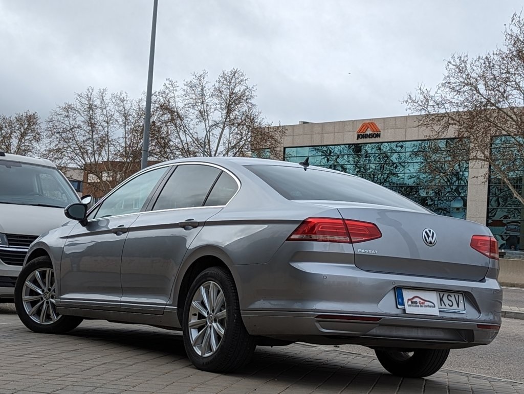 MIDCar coches ocasión Madrid Volkswagen Passat Advance 2.0Tdi 150Cv DSG7  de 7 Velocidades Etiqueta Medioambiental C
