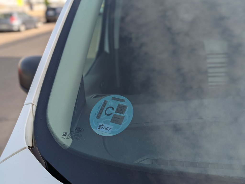 MIDCar coches ocasión Madrid Ford Transit Connect 210 L2 1.5 TDCi 100 5 Puertas  6 Velocidades Etiqueta medioambiental C