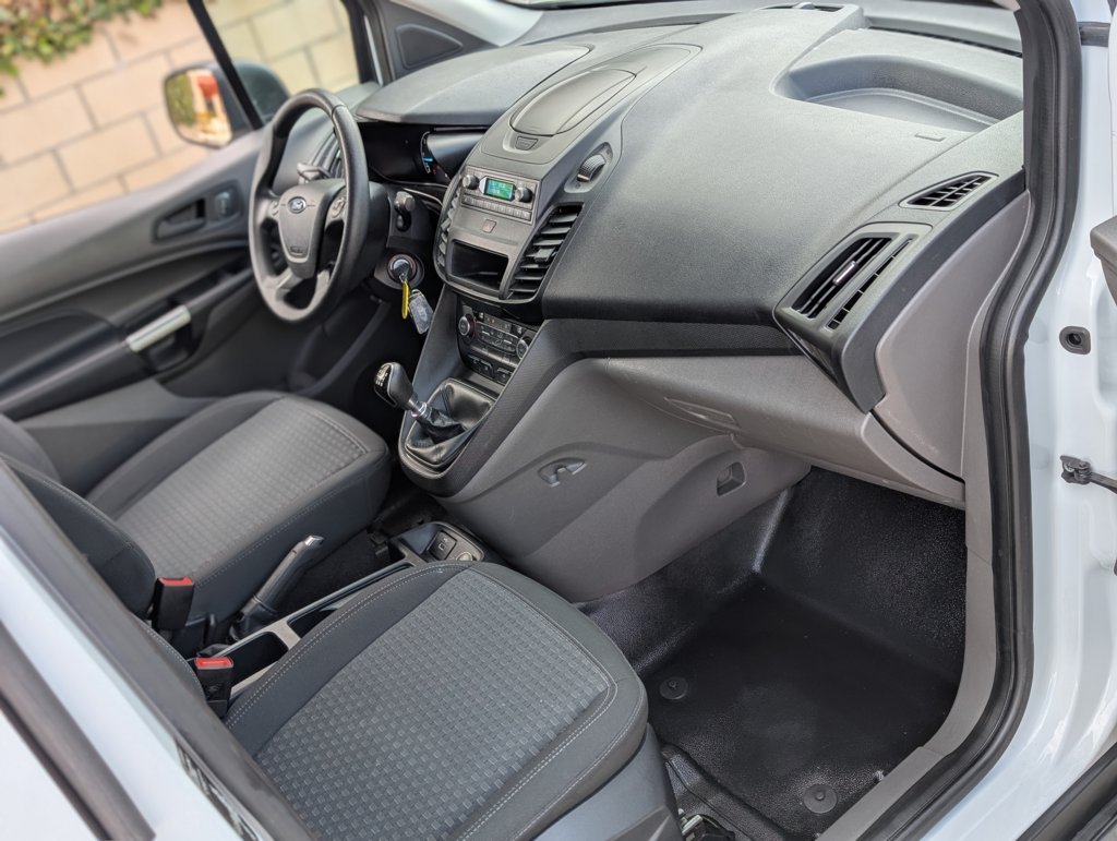 MIDCar coches ocasión Madrid Ford Transit Connect 210 L2 1.5 TDCi 100 5 Puertas  6 Velocidades Etiqueta medioambiental C