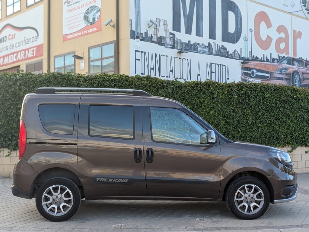 MIDCar coches ocasión Madrid Fiat Doblo 1.6 JTDM Trekking 120Cv, Matriculado como Turismo