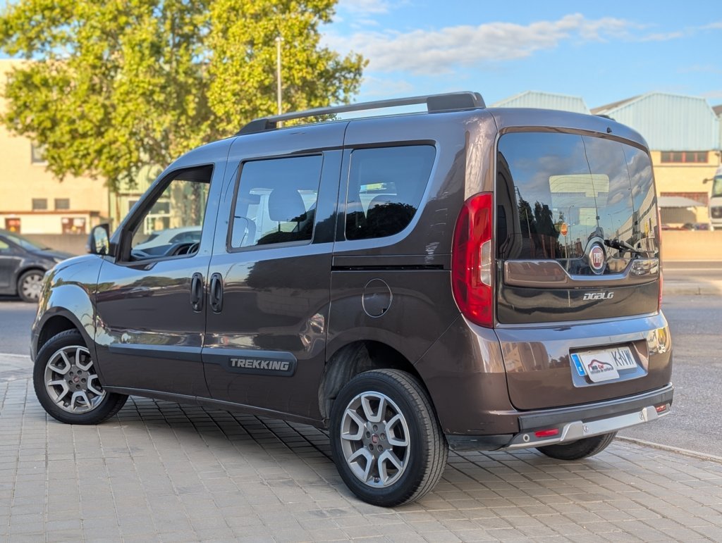 MIDCar coches ocasión Madrid Fiat Doblo 1.6 JTDM Trekking 120Cv, Matriculado como Turismo