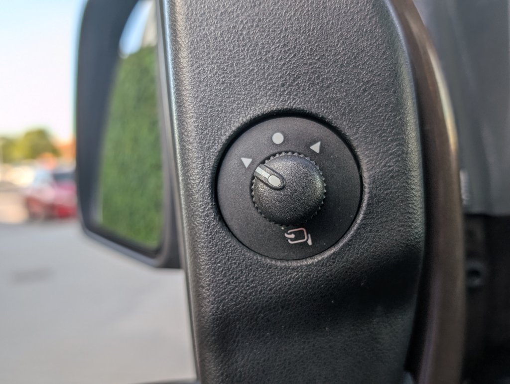MIDCar coches ocasión Madrid Fiat Doblo 1.6 JTDM Trekking 120Cv, Matriculado como Turismo