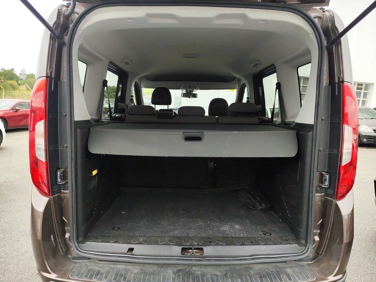 MIDCar coches ocasión Madrid Fiat Doblo 1.6 JTDM Trekking 120Cv, Matriculado como Turismo