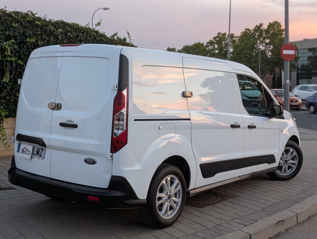 MIDCar coches ocasión Madrid Ford Transit Connect Van 1.5EcoBlue  Trend 240  S&S Trend L2, 3 Plazas, 6 Vel 120Cv Etiqueta C IVA Incl Garantia